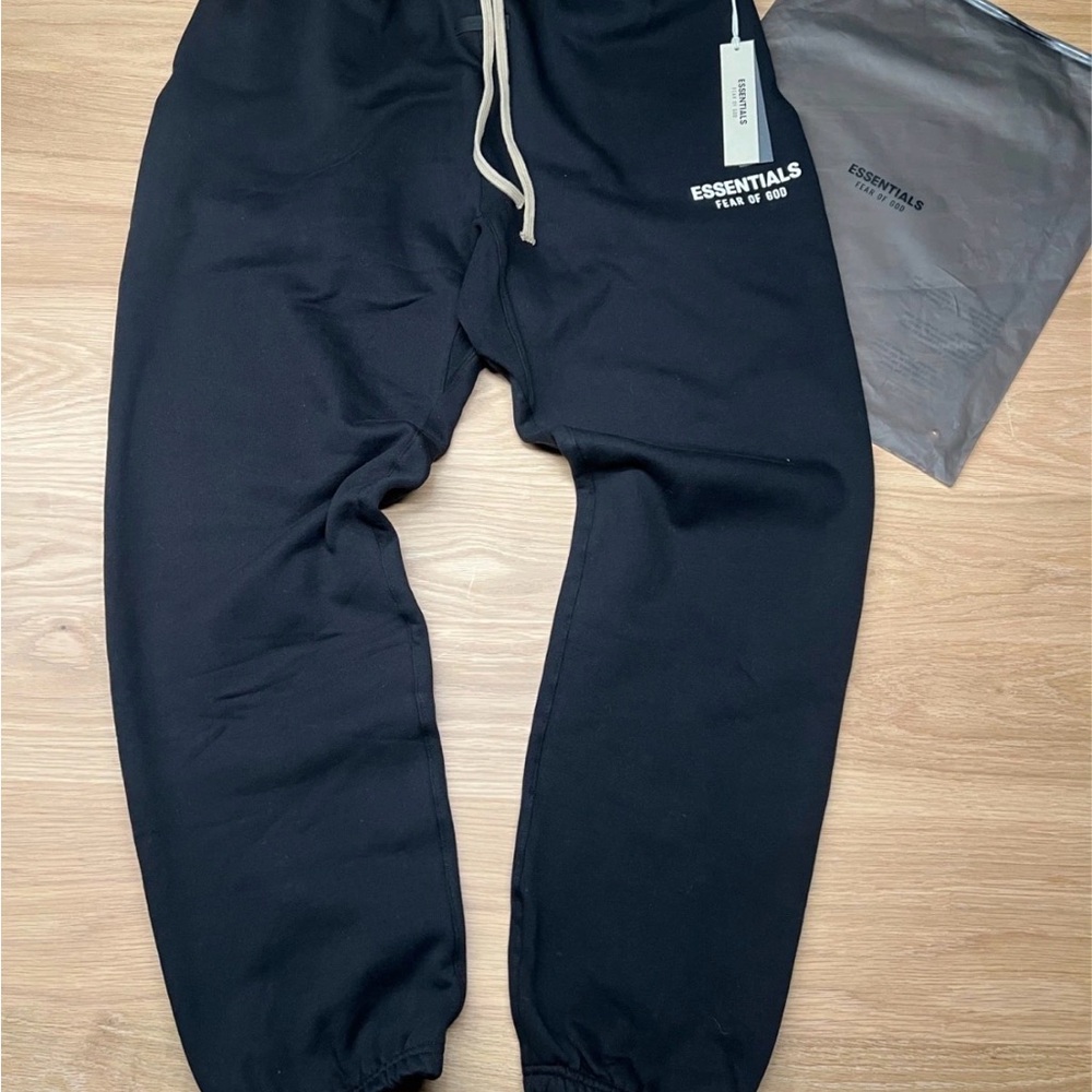 Fear of God Essentials Sweatpants (FW24) | Brand New w/ PacSun Tags